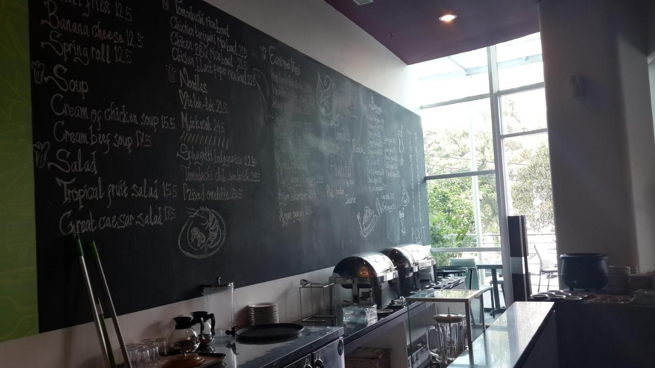 Favehotel Pluit Junction Джакарта Экстерьер фото
