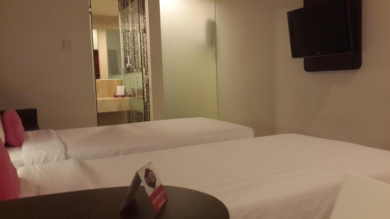 Favehotel Pluit Junction Джакарта Экстерьер фото