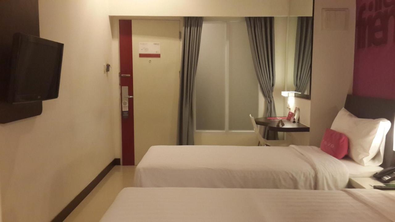 Favehotel Pluit Junction Джакарта Экстерьер фото