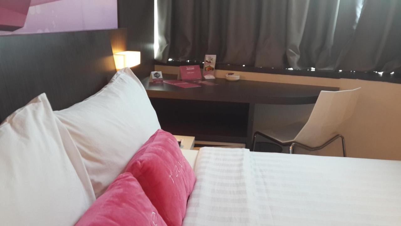 Favehotel Pluit Junction Джакарта Экстерьер фото