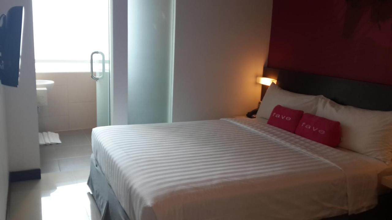 Favehotel Pluit Junction Джакарта Экстерьер фото