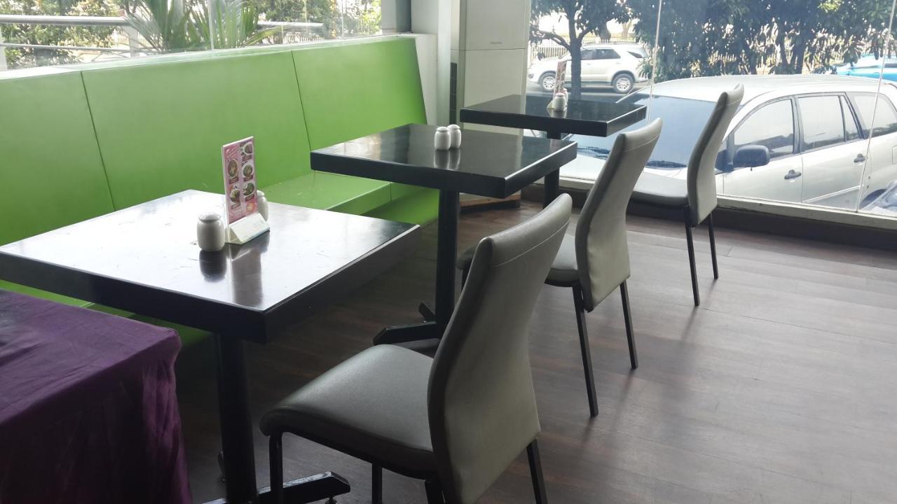 Favehotel Pluit Junction Джакарта Экстерьер фото