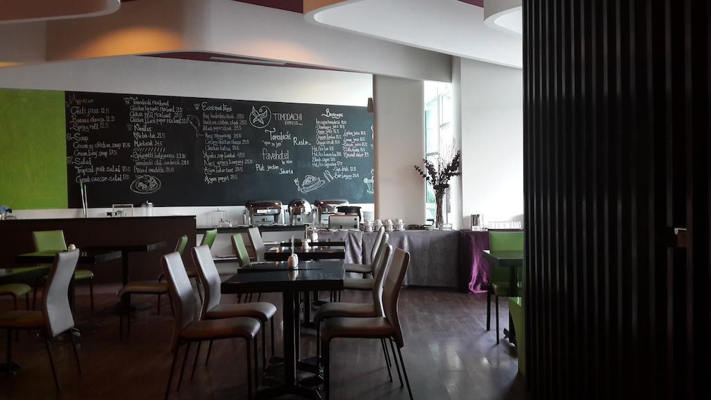 Favehotel Pluit Junction Джакарта Экстерьер фото