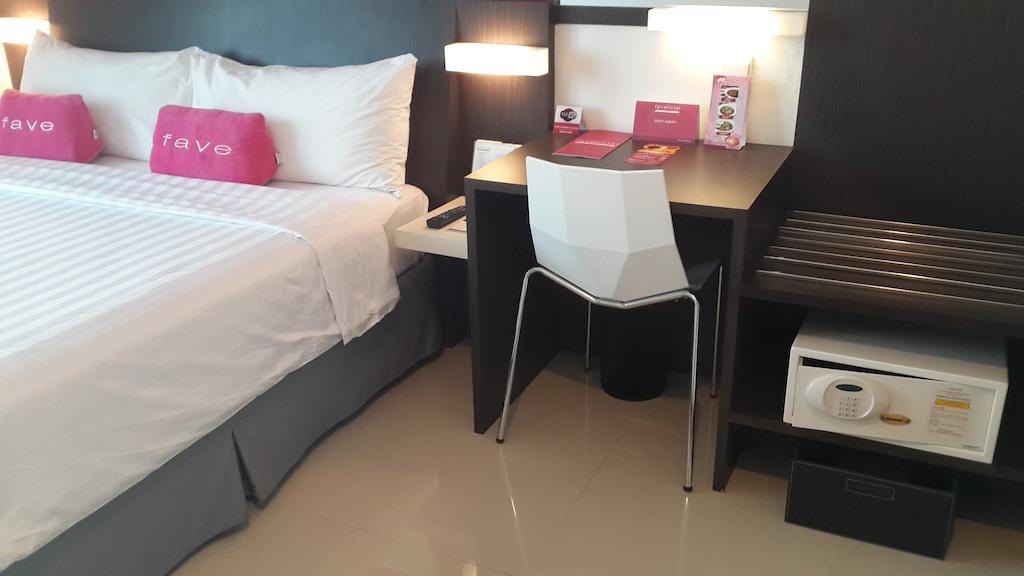 Favehotel Pluit Junction Джакарта Экстерьер фото