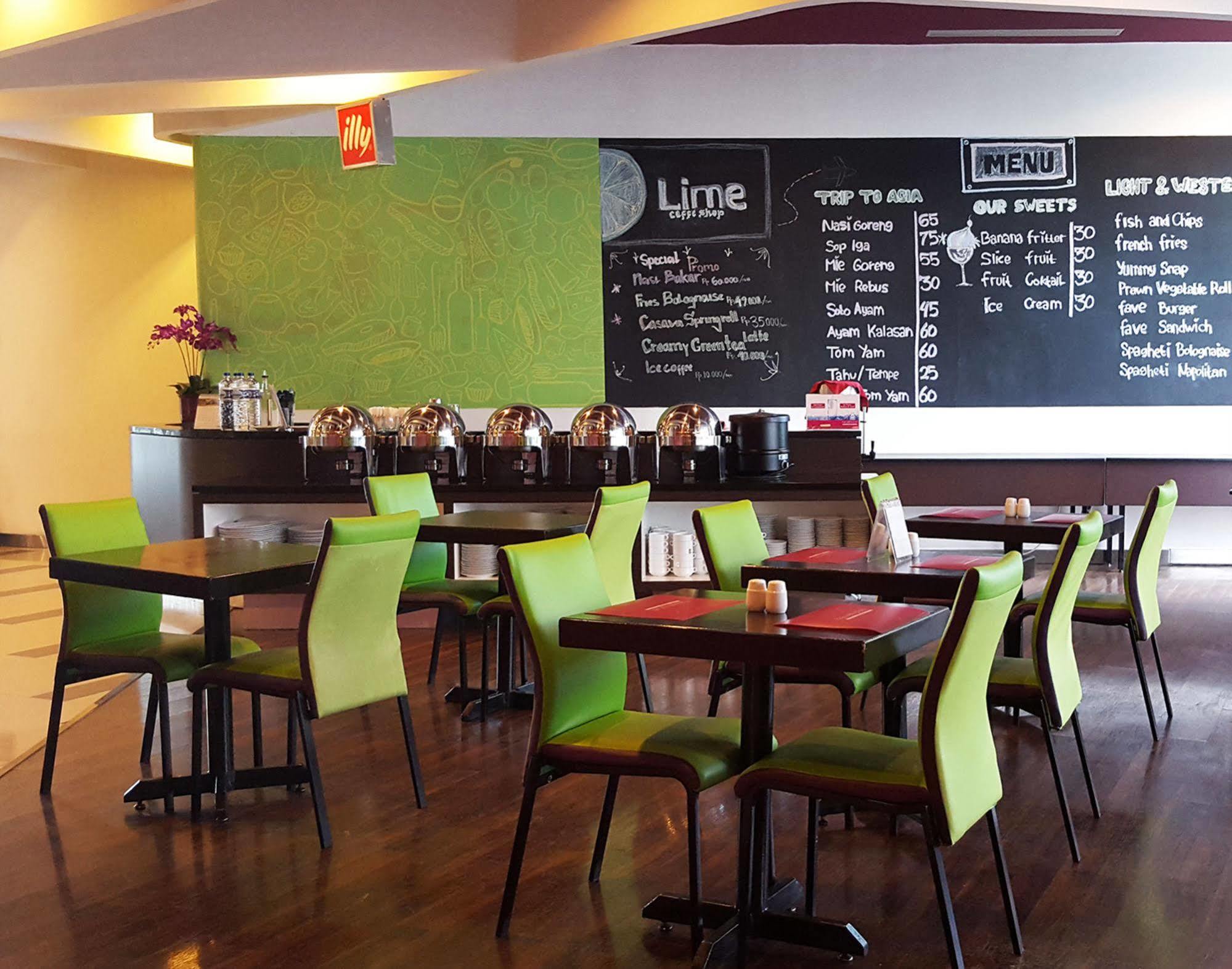 Favehotel Pluit Junction Джакарта Экстерьер фото